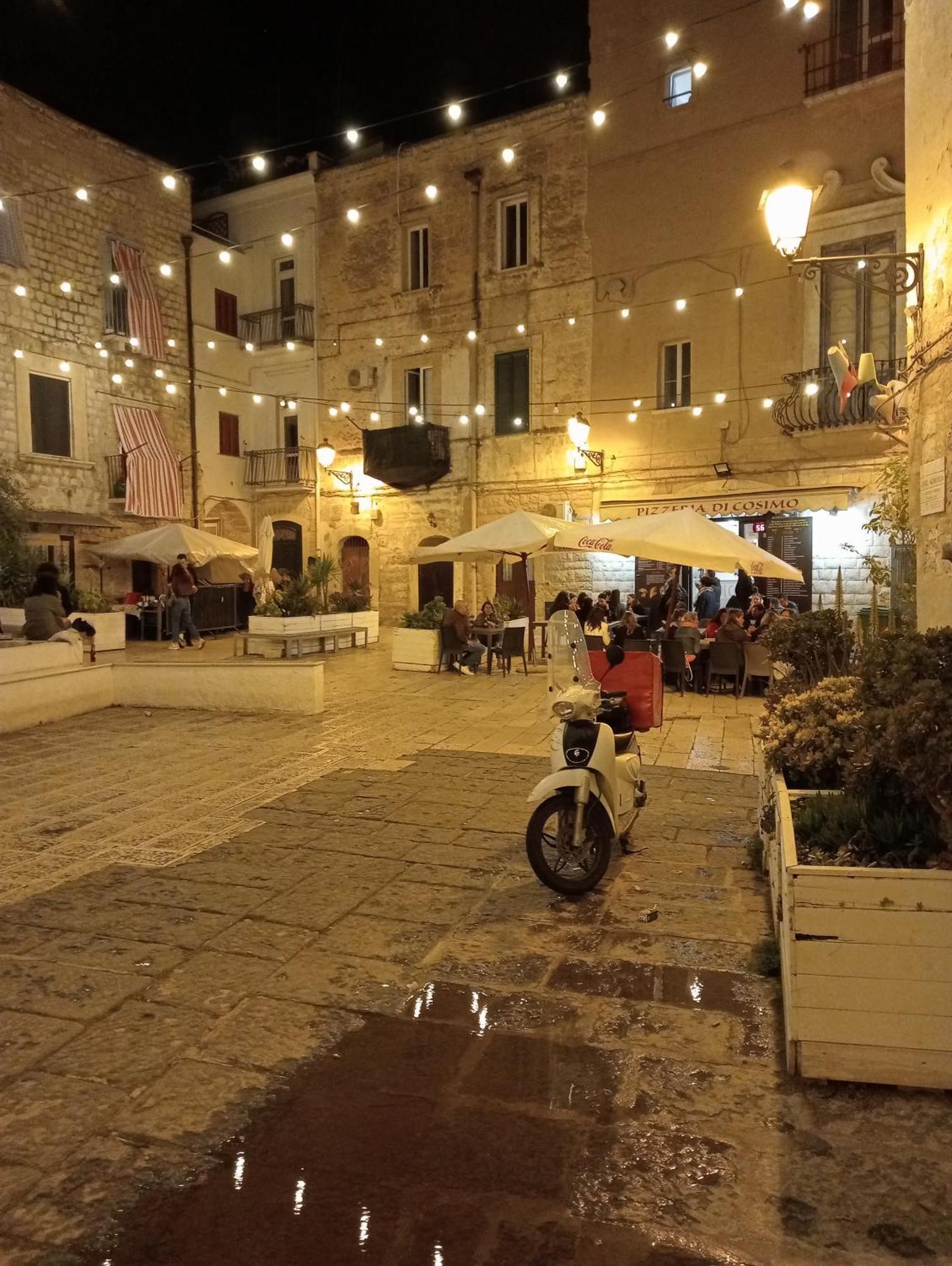 A Casa Di Rita Apartment Bari Exterior photo