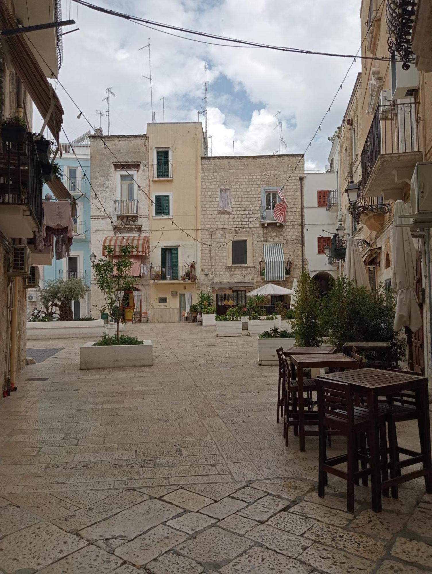 A Casa Di Rita Apartment Bari Exterior photo