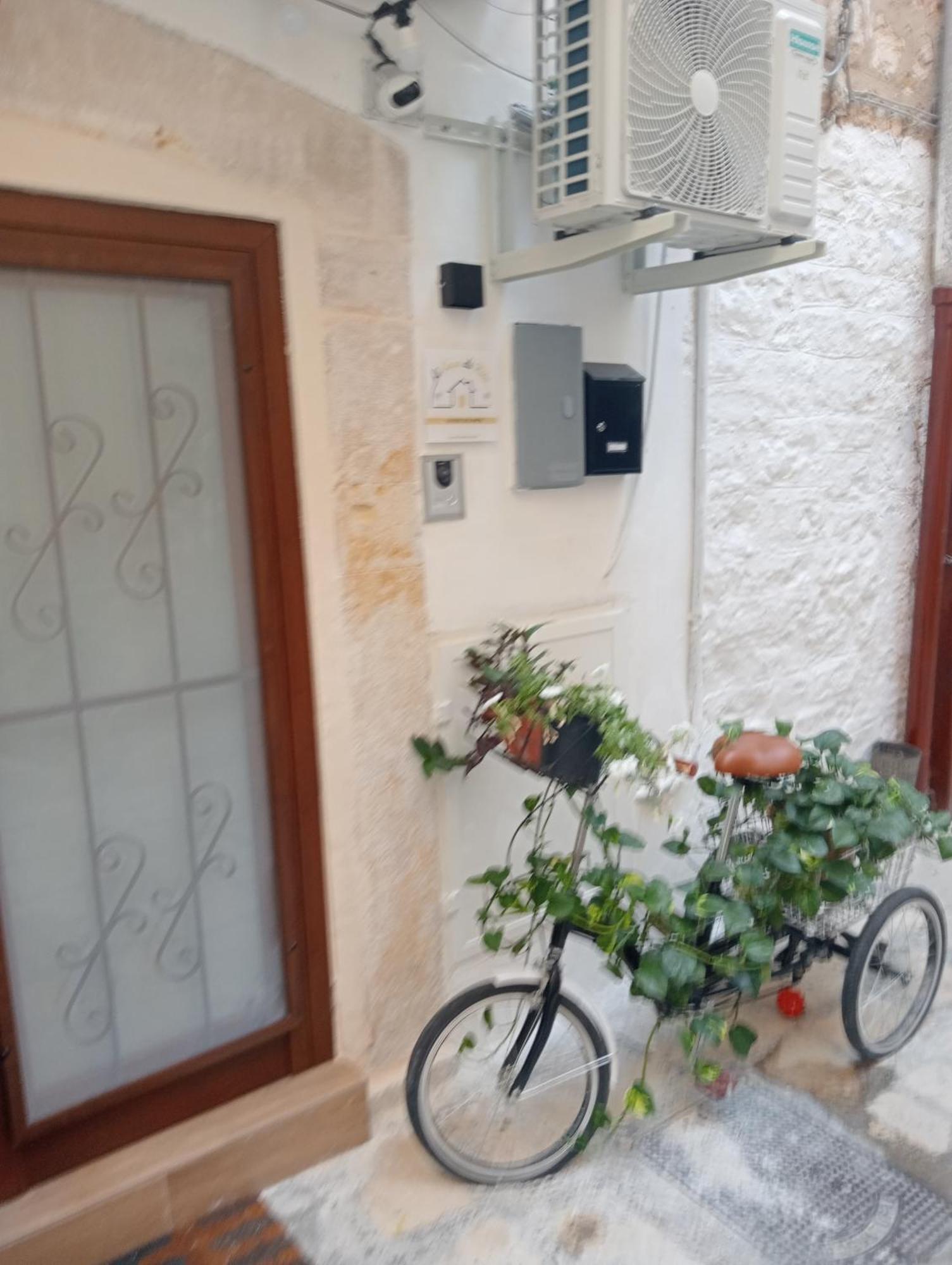 A Casa Di Rita Apartment Bari Exterior photo